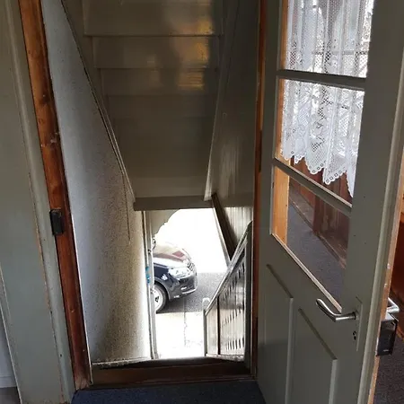 Bed N Bureau شقة *