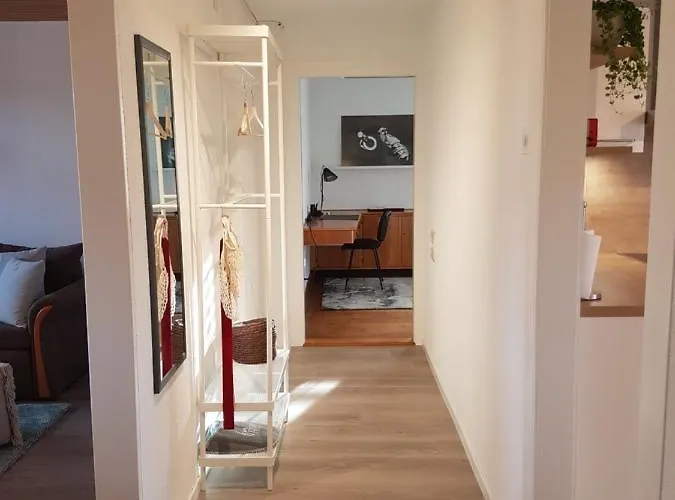 Apartment Bed N Bureau