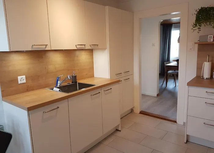 Bed N Bureau Apartment